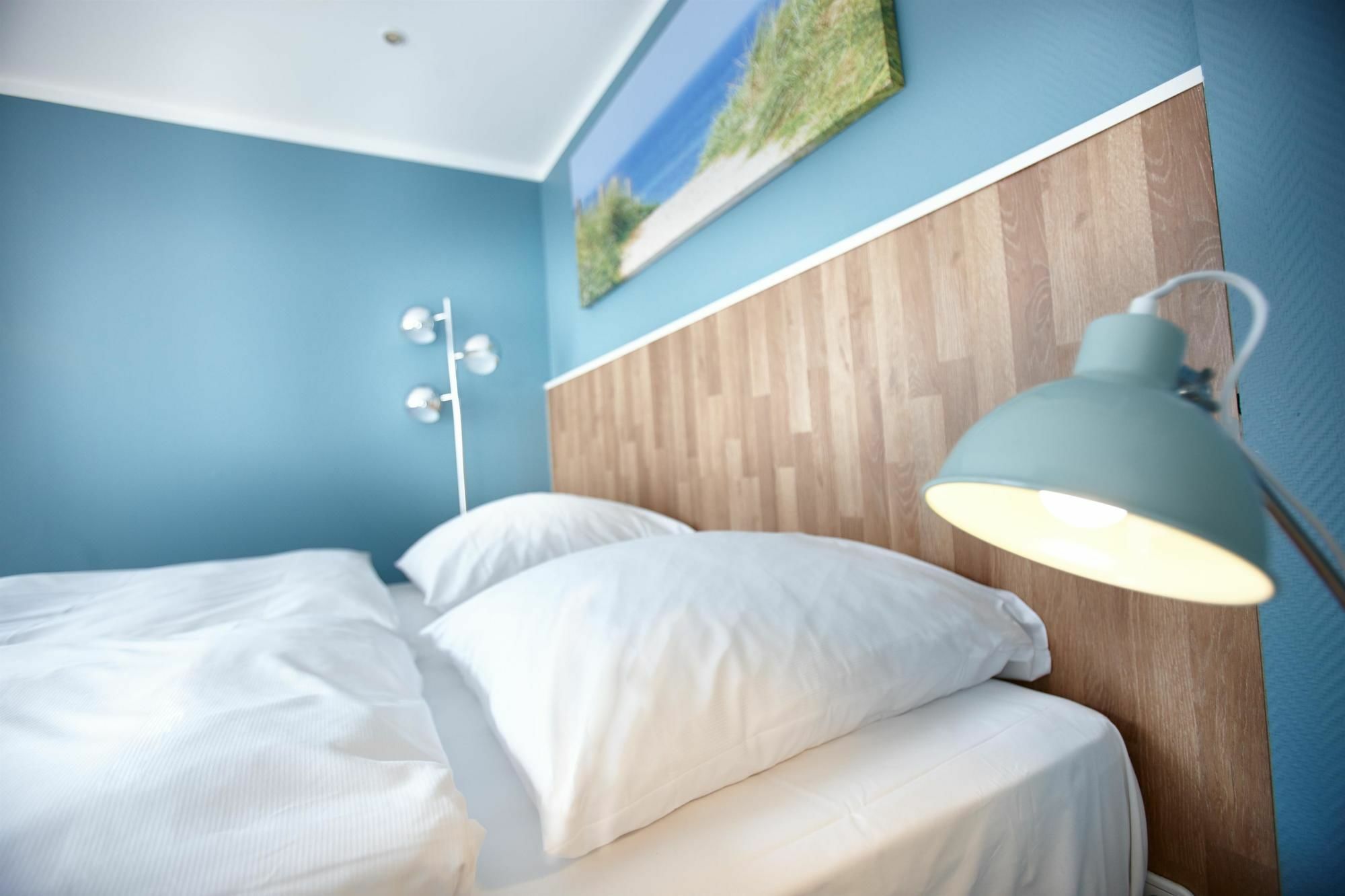 Hotel Liegeplatz 13 Kiel By Premiere Classe Екстериор снимка